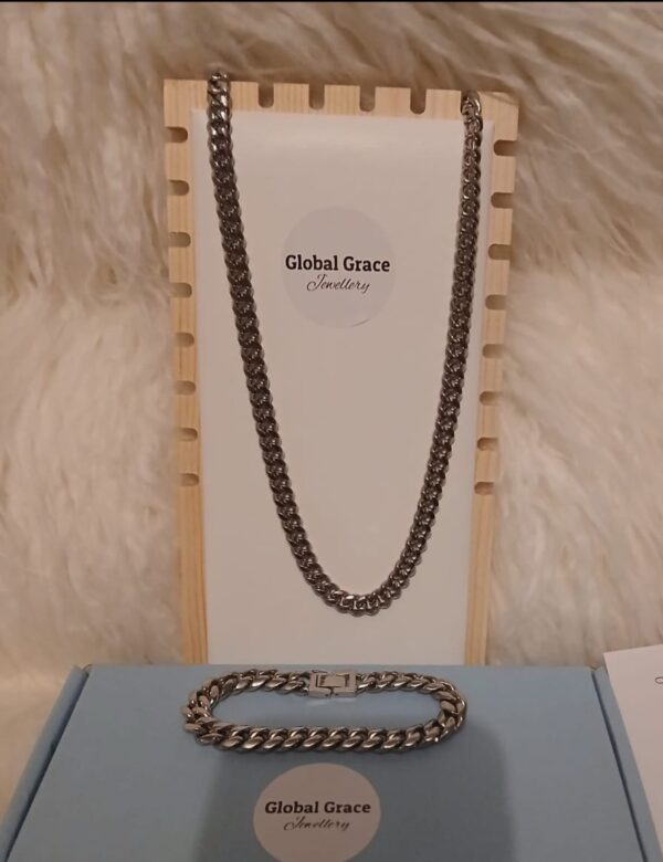 Cuban Necklace & Bracelet High Quality Tarnish Free Jewellery.