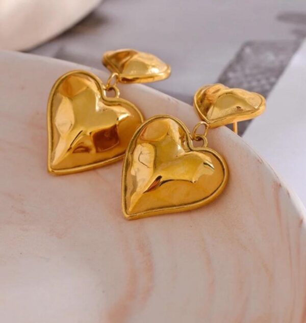 Heart Cast Gold drp earring, Non-Tarnish.